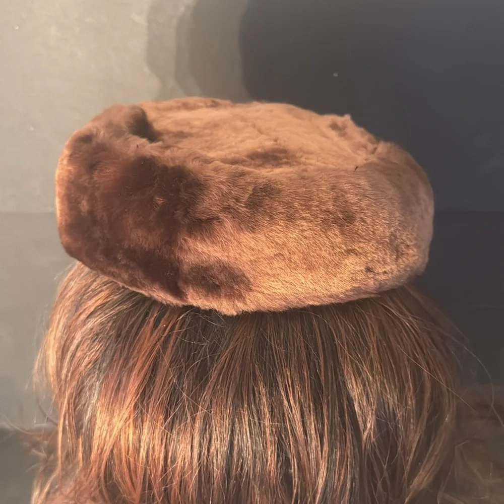 Vintage Mouton Shearling Fur Pill Box Hat - Picture 8 of 15